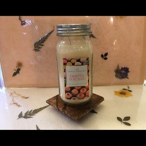 (Frosted Cupcakes Mason Jar Candle)